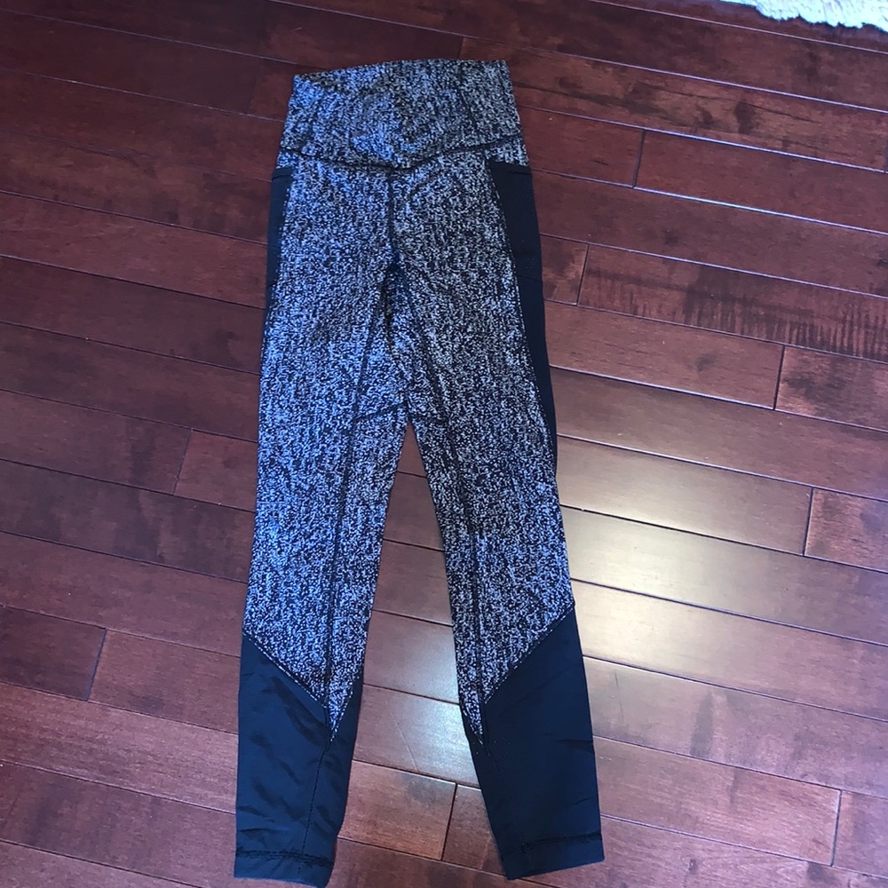 Lululemon legging (size 4)
